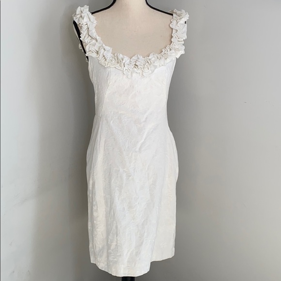 Maggy London Dresses & Skirts - Maggy L white cotton dress with flower detail - 8